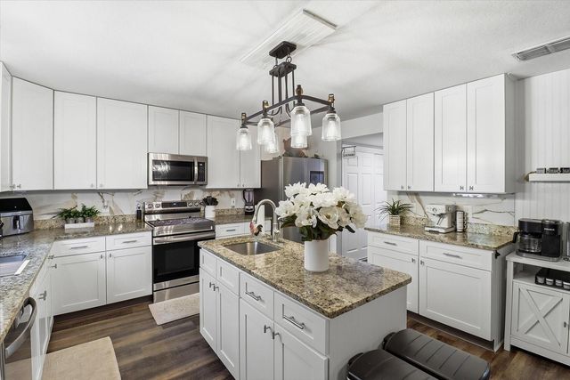 7185 N FARMINGTON TERRACE, Citrus Springs, FL 34434