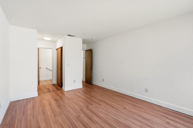 95 Saginaw Cir, Sacramento, CA 95833