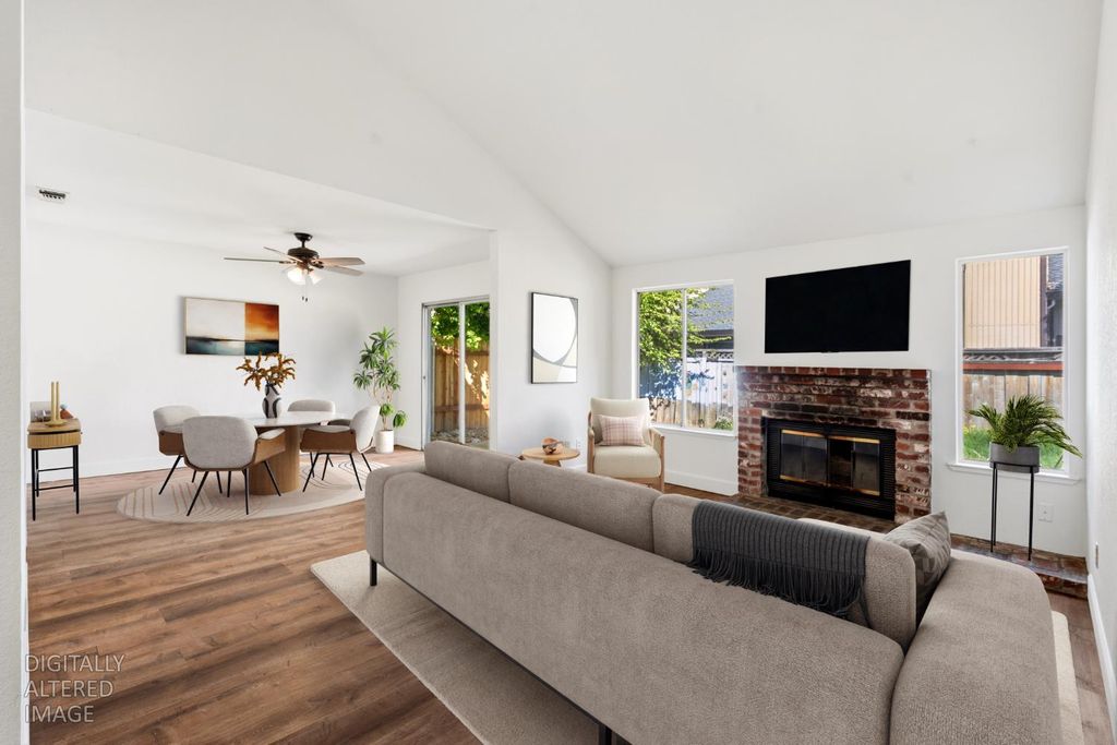 95 Saginaw Cir, Sacramento, CA 95833