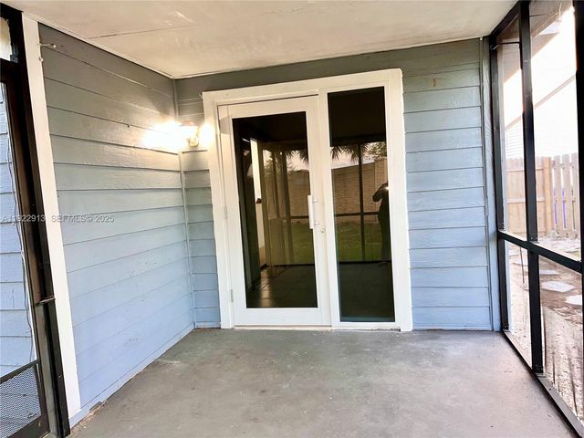 1701 SW 83rd Ter, Miramar, FL 33025