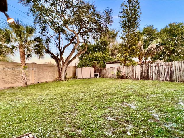 1701 SW 83rd Ter, Miramar, FL 33025