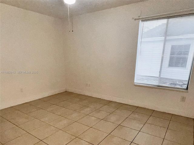 1701 SW 83rd Ter, Miramar, FL 33025