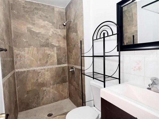 1701 SW 83rd Ter, Miramar, FL 33025