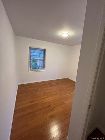157-43 20th Avenue 1Fl, Whitestone, NY 11357