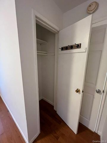 157-43 20th Avenue 1Fl, Whitestone, NY 11357