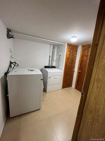 157-43 20th Avenue 1Fl, Whitestone, NY 11357