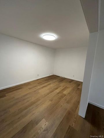 157-43 20th Avenue 1Fl, Whitestone, NY 11357