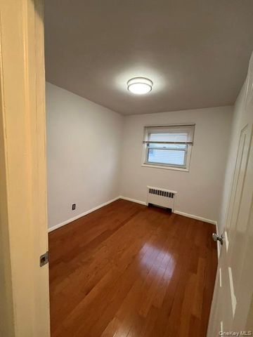 157-43 20th Avenue 1Fl, Whitestone, NY 11357