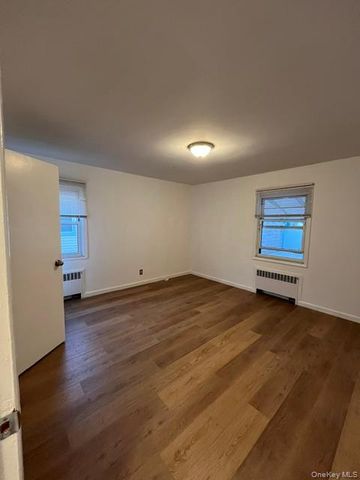 157-43 20th Avenue 1Fl, Whitestone, NY 11357