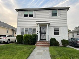 157-43 20th Avenue 1Fl, Whitestone, NY 11357