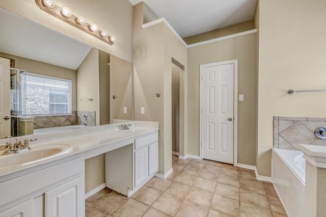 9909 Lamberton Terrace, Fort Worth, TX 76244