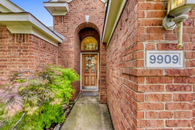 9909 Lamberton Terrace, Fort Worth, TX 76244