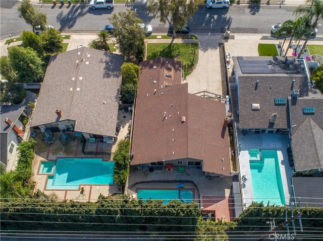 725 San Ramon, Fullerton, CA 92835