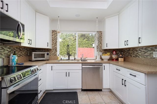 725 San Ramon, Fullerton, CA 92835