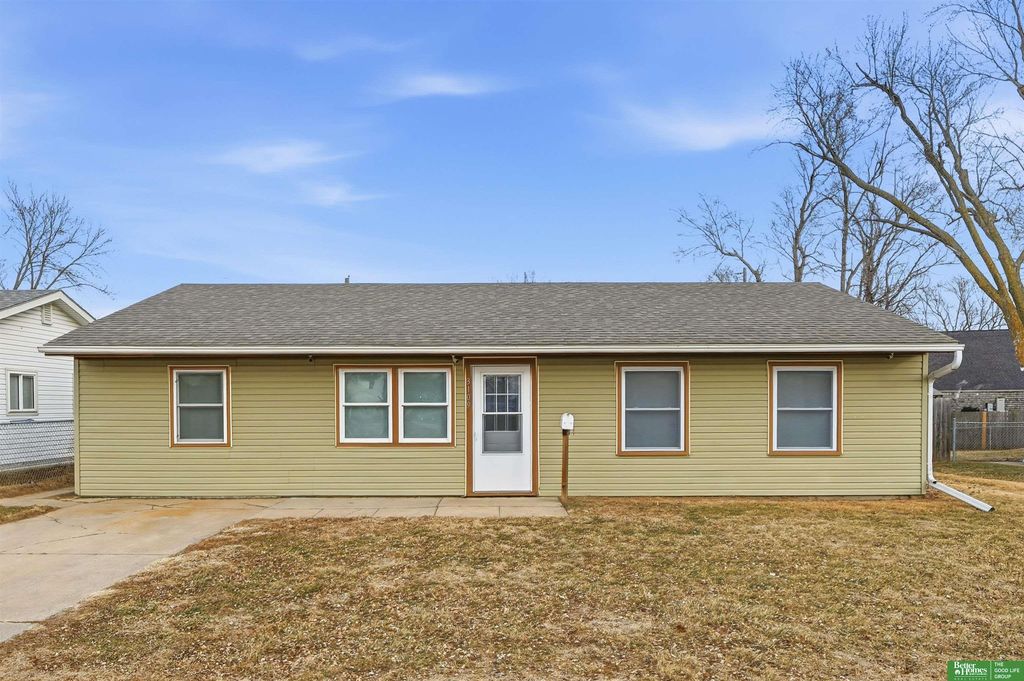 3109 Surfwood Drive, Carter Lake, IA 51510