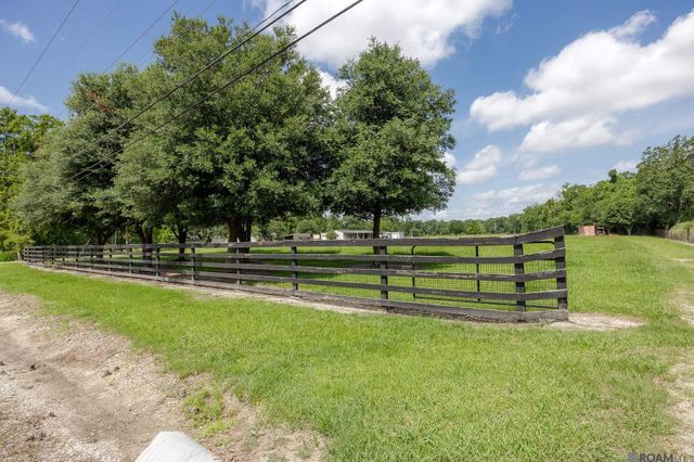 La Hwy 22, St Amant, LA 70774