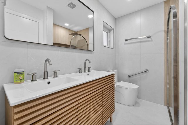 2095 SW 14 Avenue SW, Boynton Beach, FL 33426
