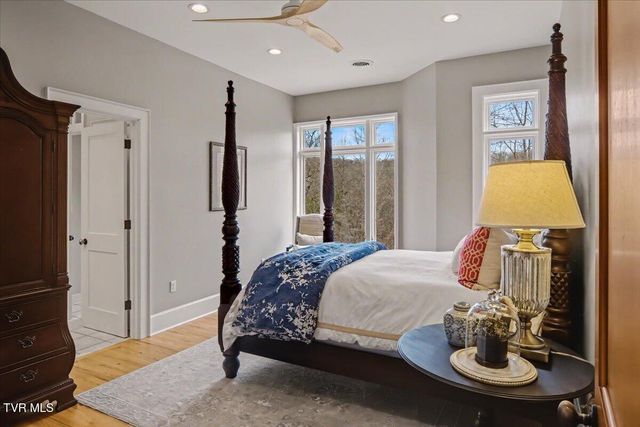 54 Three Oaks Drive, Bristol, TN 37620
