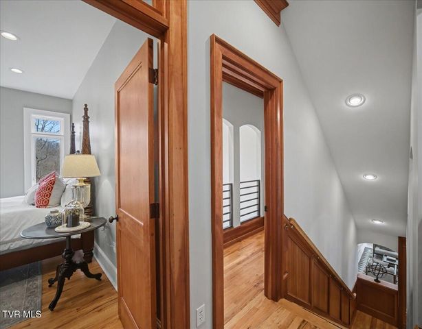 54 Three Oaks Drive, Bristol, TN 37620