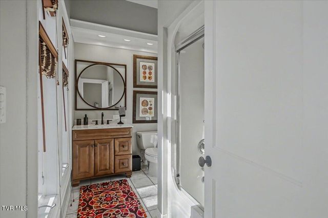 54 Three Oaks Drive, Bristol, TN 37620