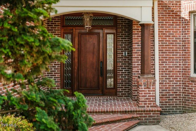 54 Three Oaks Drive, Bristol, TN 37620