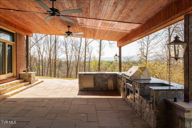 54 Three Oaks Drive, Bristol, TN 37620