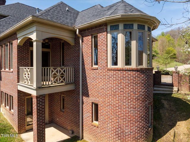 54 Three Oaks Drive, Bristol, TN 37620