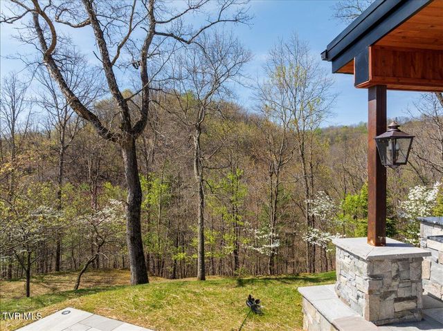 54 Three Oaks Drive, Bristol, TN 37620