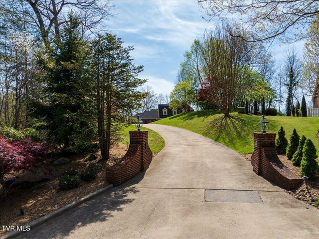54 Three Oaks Drive, Bristol, TN 37620