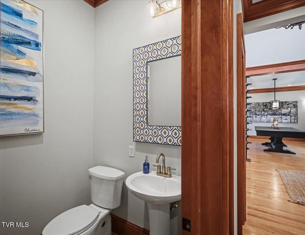 54 Three Oaks Drive, Bristol, TN 37620