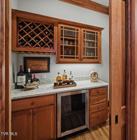 54 Three Oaks Drive, Bristol, TN 37620