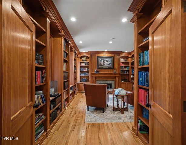 54 Three Oaks Drive, Bristol, TN 37620