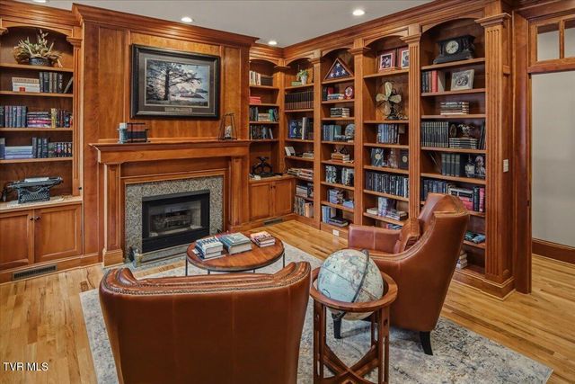 54 Three Oaks Drive, Bristol, TN 37620