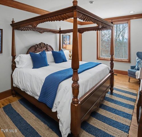 54 Three Oaks Drive, Bristol, TN 37620