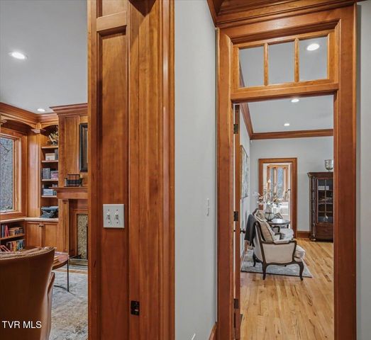54 Three Oaks Drive, Bristol, TN 37620