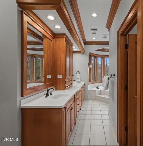 54 Three Oaks Drive, Bristol, TN 37620