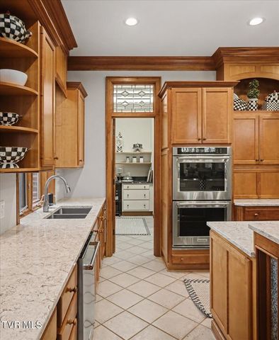 54 Three Oaks Drive, Bristol, TN 37620