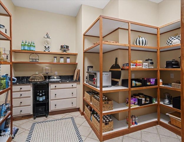 54 Three Oaks Drive, Bristol, TN 37620