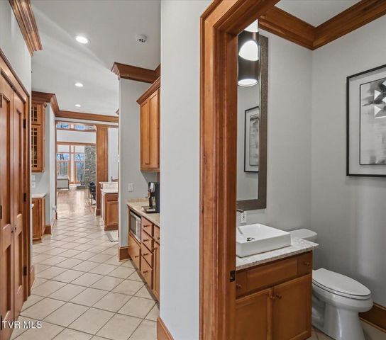 54 Three Oaks Drive, Bristol, TN 37620