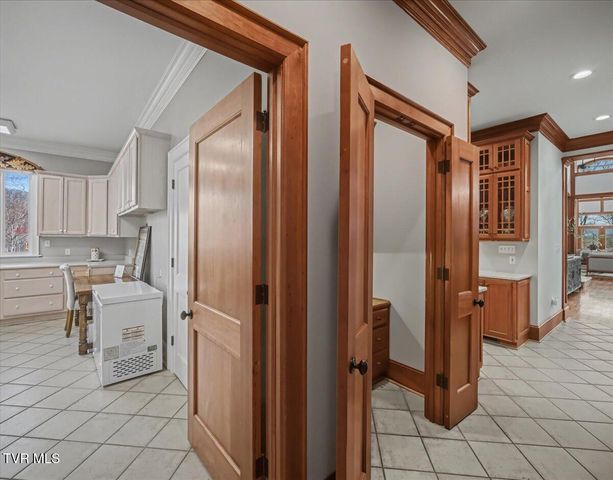 54 Three Oaks Drive, Bristol, TN 37620