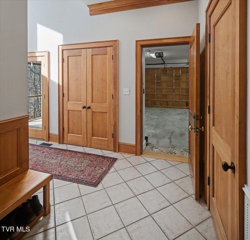54 Three Oaks Drive, Bristol, TN 37620