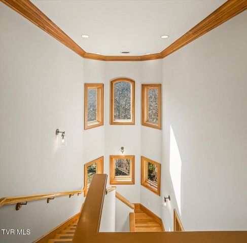 54 Three Oaks Drive, Bristol, TN 37620