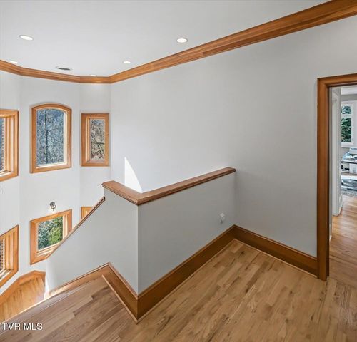 54 Three Oaks Drive, Bristol, TN 37620