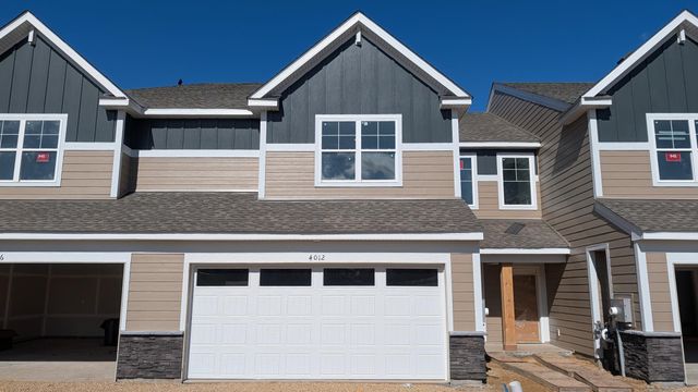 4012 Hayward Avenue N, Oakdale, MN 55025