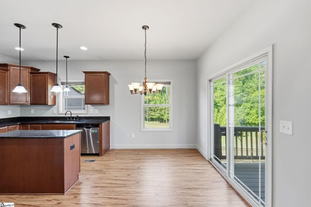 31 Caperton Way, Greer, SC 29651