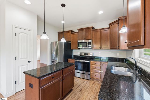 31 Caperton Way, Greer, SC 29651