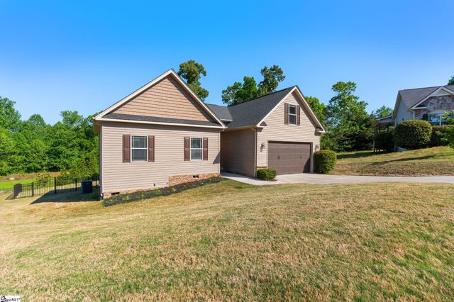 31 Caperton Way, Greer, SC 29651