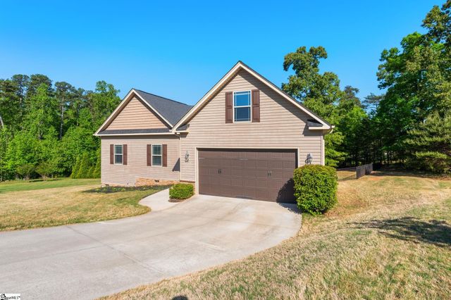 31 Caperton Way, Greer, SC 29651
