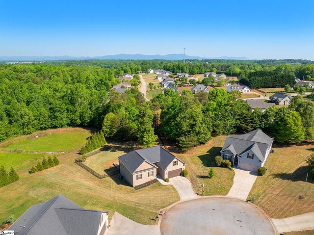 31 Caperton Way, Greer, SC 29651