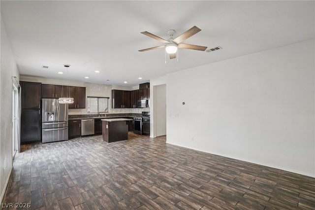 10612 Capitol Peak Avenue, Las Vegas, NV 89166